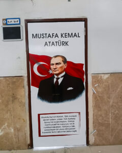 Şanlıurfa Okul Kapı Ve Merdiven Folyo Kaplama - Nokta Reklam (15)